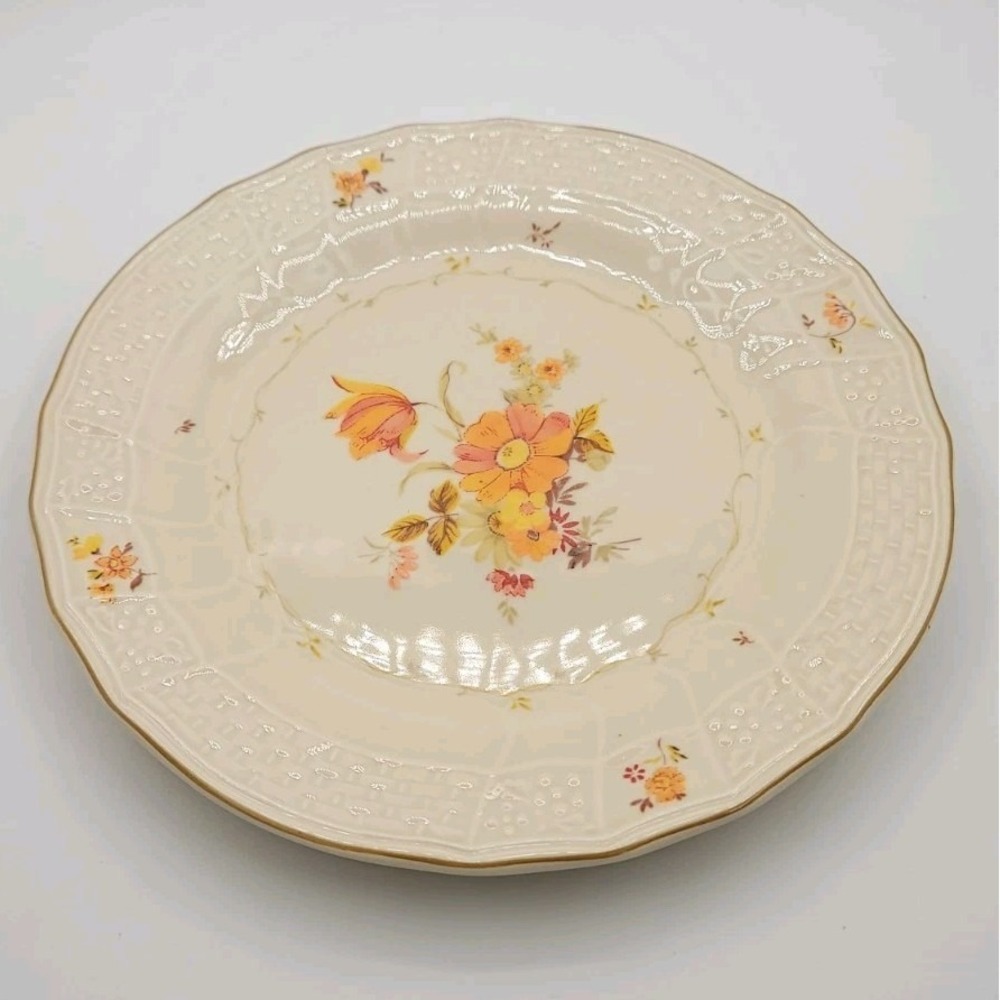 Mikasa Marseilles D1002 Salad Dessert Plate 8" wide